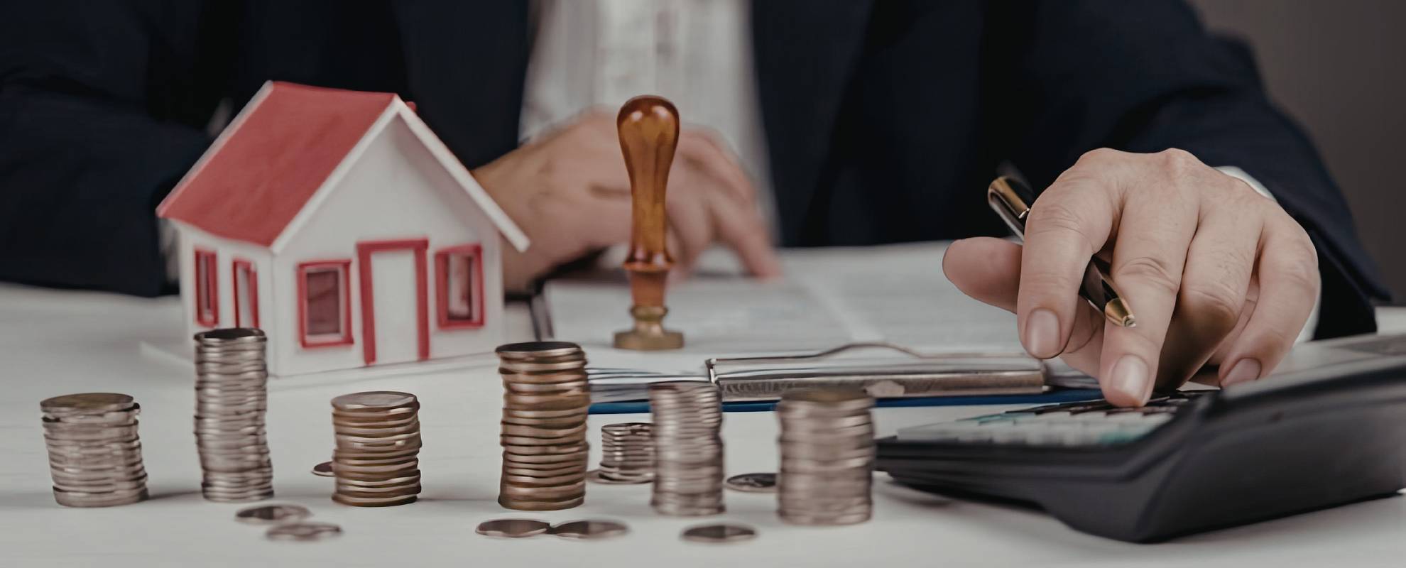 Debt consolidation mortgage refinance Perth 2026 explained by Strawberry Finance helping homeowners combine multiple debts into a single manageable home loan.