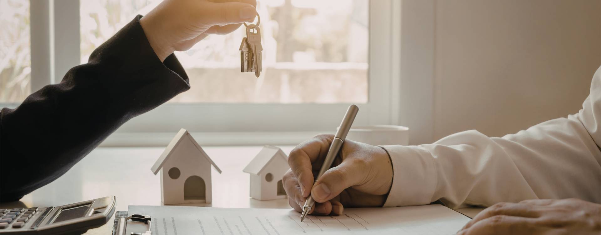 Diagram showing how a guarantor home loan Perth is structured — borrower loan, limited guarantee from parents, and 80% LVR release strategy