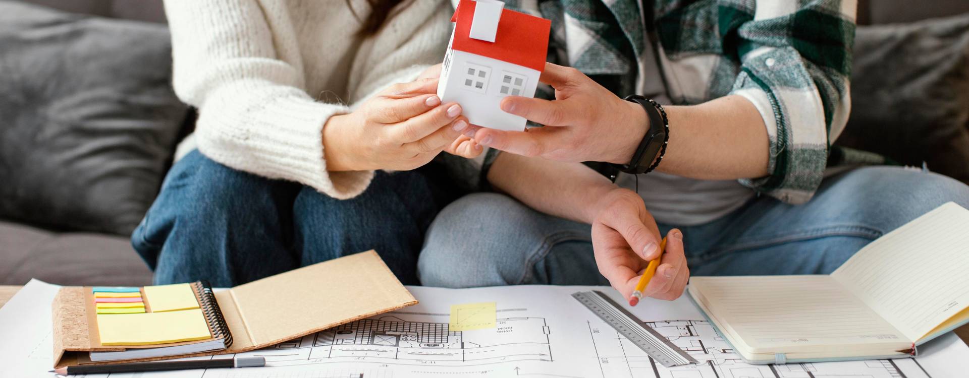 Warning diagram showing offset account vs redraw Perth ATO contamination risk - redrawing from investment loan for personal use creates mixed-purpose debt permanently