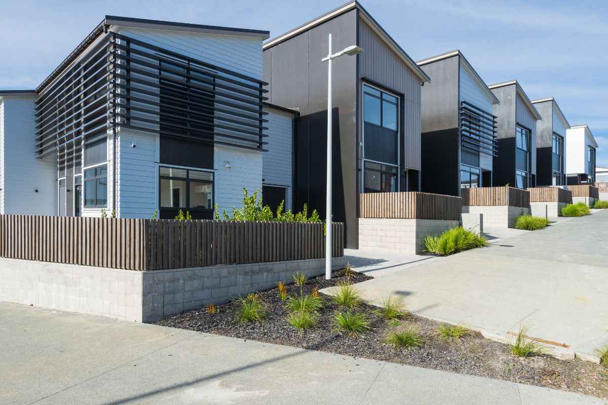 Buying Off the Plan Perth Investor - plans, staged settlement and valuation risk | Strawberry Finance, Perth mortgage broker